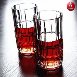 厂家直销创意洋酒杯 高方格花纹透明玻璃杯，日用百货促销礼品之选